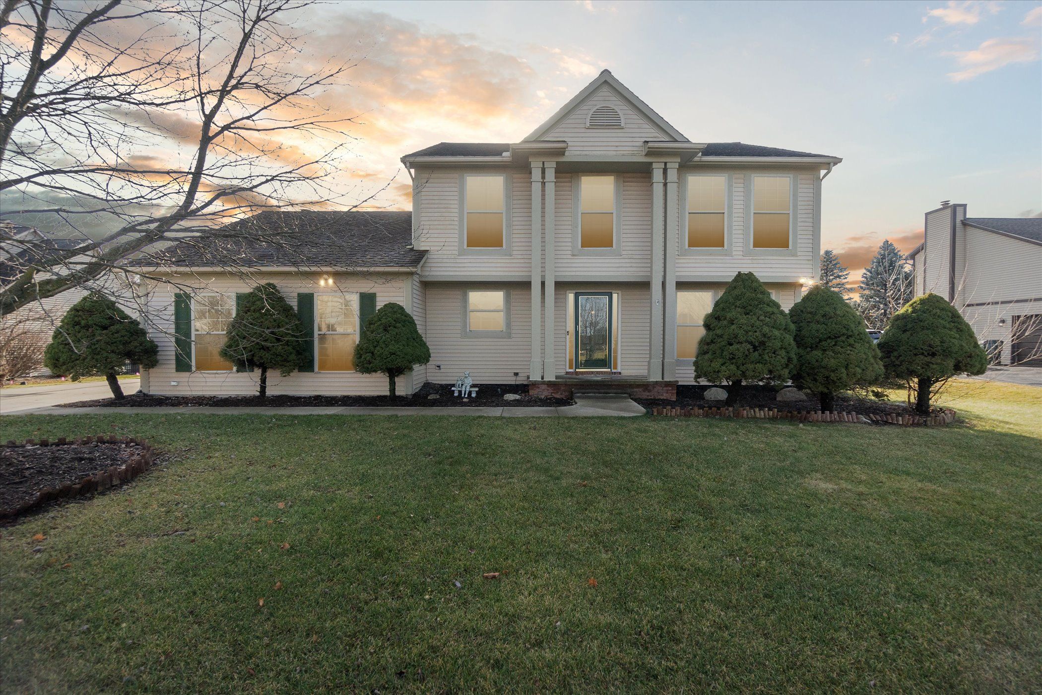 2417 HUNTINGTON DRIVE, LAKE ORION, MI 48360